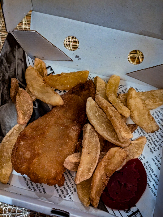 Delirium Dining Club - Fish and Chips - Daniela Toporek