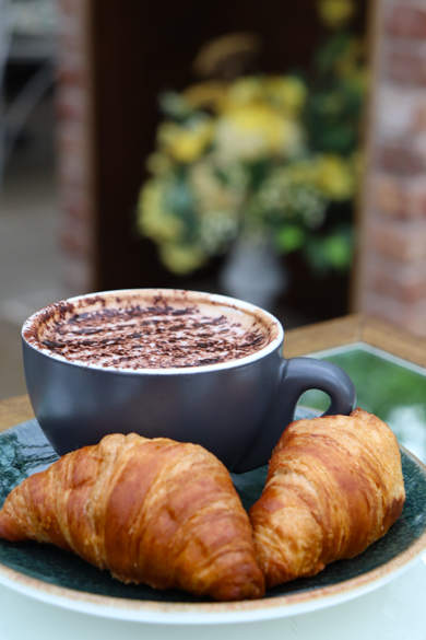 Coffee shops in Glasgow - House of Gods hotel- Daniela Toporek